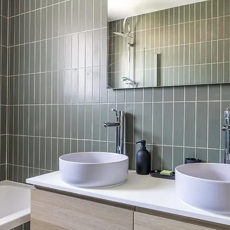 Cosy Flat - St Tropez Centre - Parkingpool - 2br6p شقة