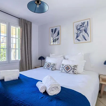 Cosy Flat - St Tropez Centre - Parkingpool - 2br6p * سان تروبيه