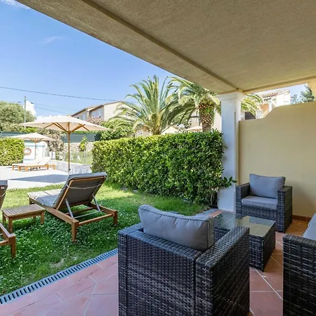 Cosy Flat - St Tropez Centre - Parkingpool - 2br6p *