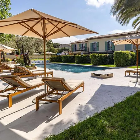 Cosy Flat - St Tropez Centre - Parkingpool - 2br6p شقة